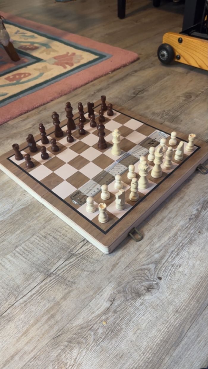 Jeu d’échecs magnétique pliable en bois – 39 cm