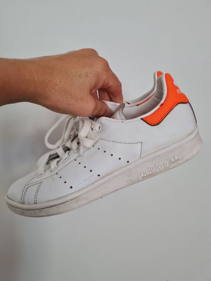 Adidas stansmith blanche et orange fluo - photo numéro 10