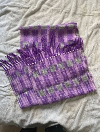 Écharpe violette