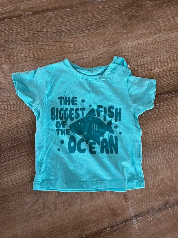 T-shirt bleu