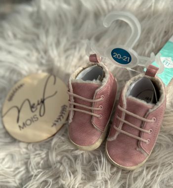 Chaussures bébé neuve