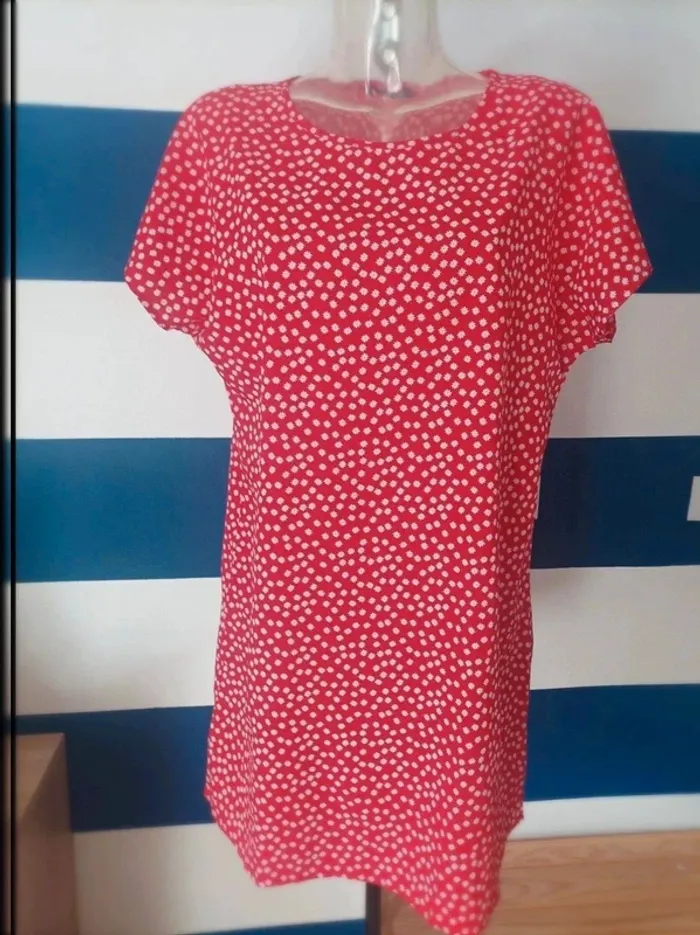 Jolie robe casual rouge à fleurs blanches Shein femme taille L (40/42)