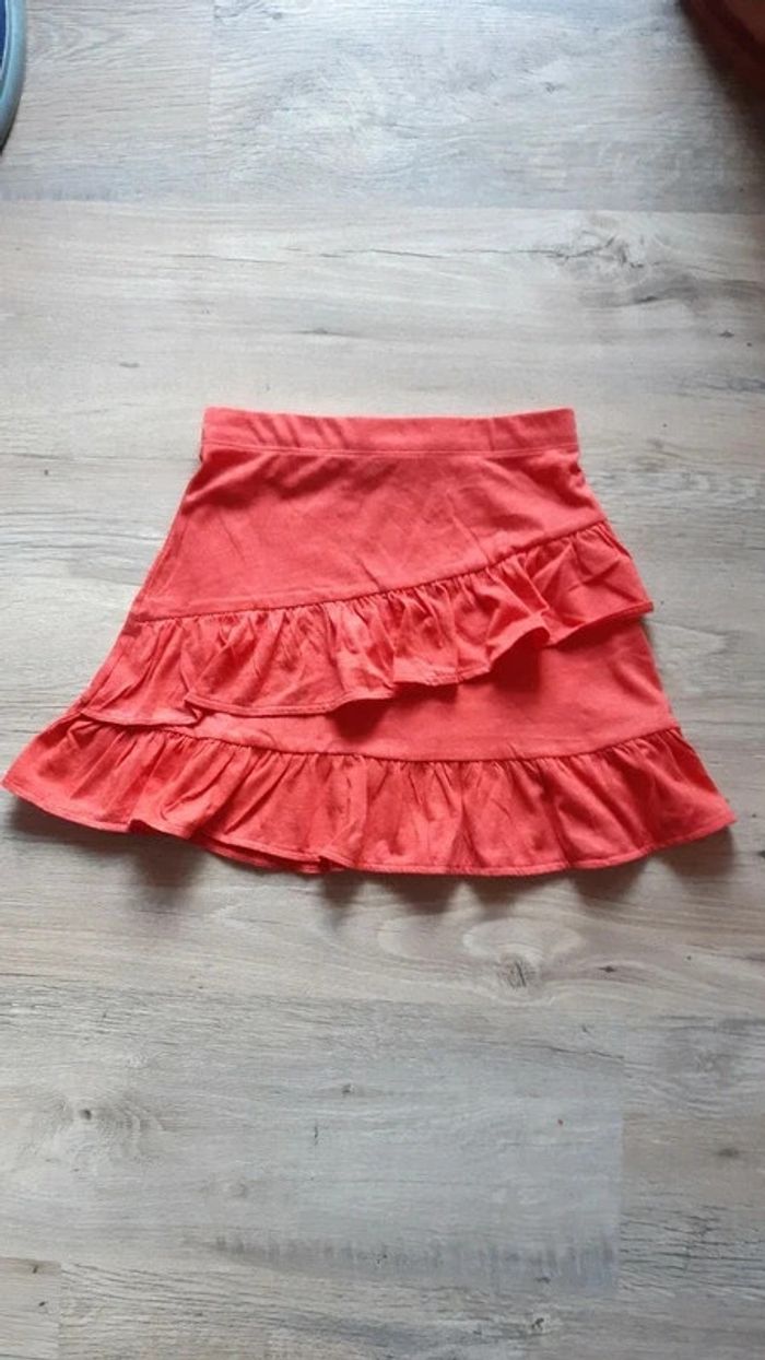 Jupe rouge a froufrous 10ans