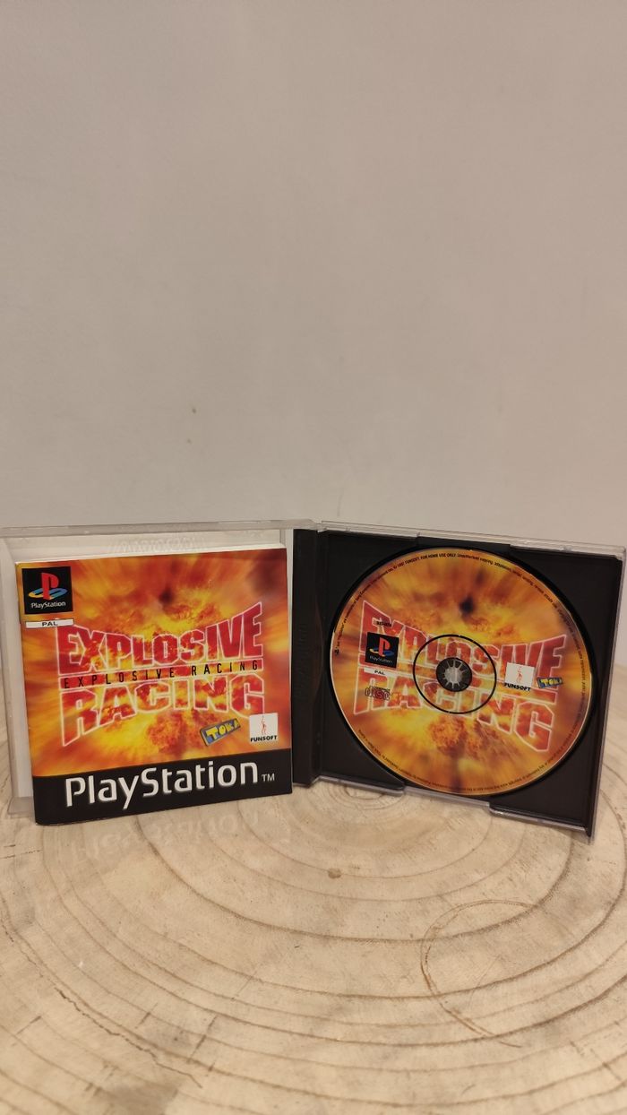 Jeu ps1 explosive racing - photo numéro 2