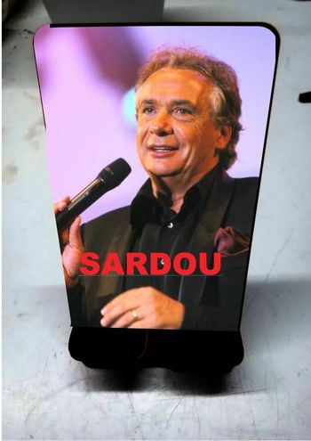 support téléphone motif sardou neuf
