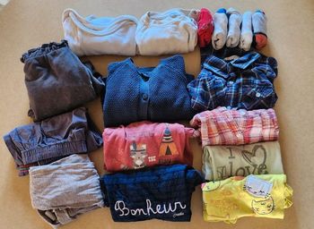 Lot vêtements fille 18 mois / 17 pièces
