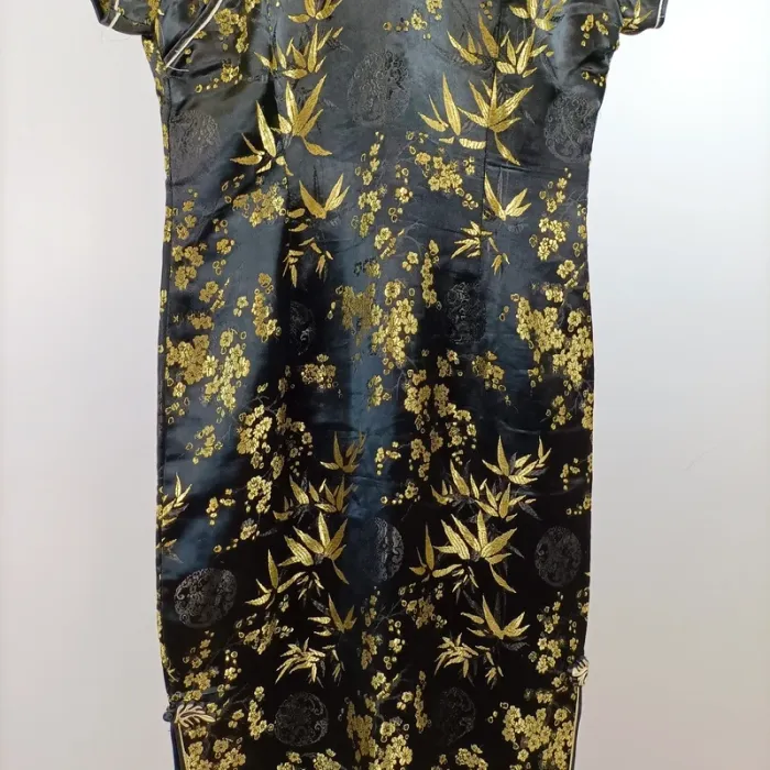 Robe chinoise noire dorée satinée col mao broderies florales taille M fendue A1349 - photo numéro 4