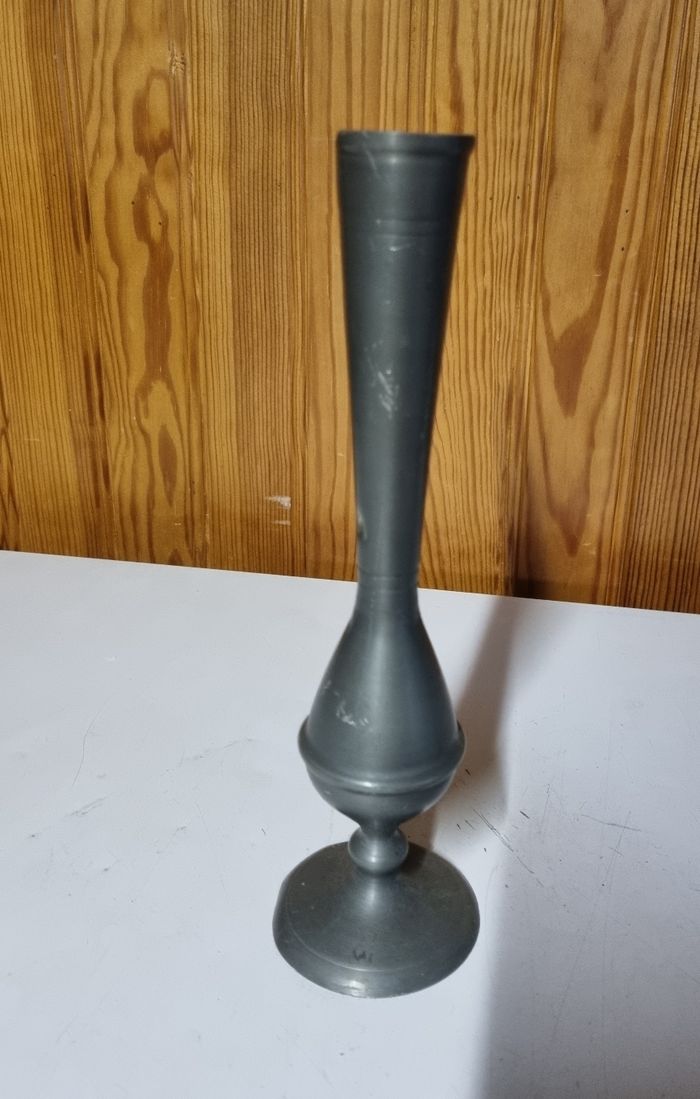 vase soliflore en étain 26cm ancien - photo numéro 5