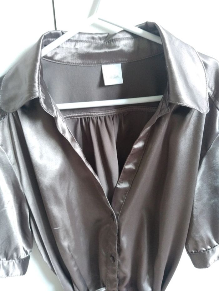 Chemisier blouse manches courtes brillant Camaïeu - photo numéro 2