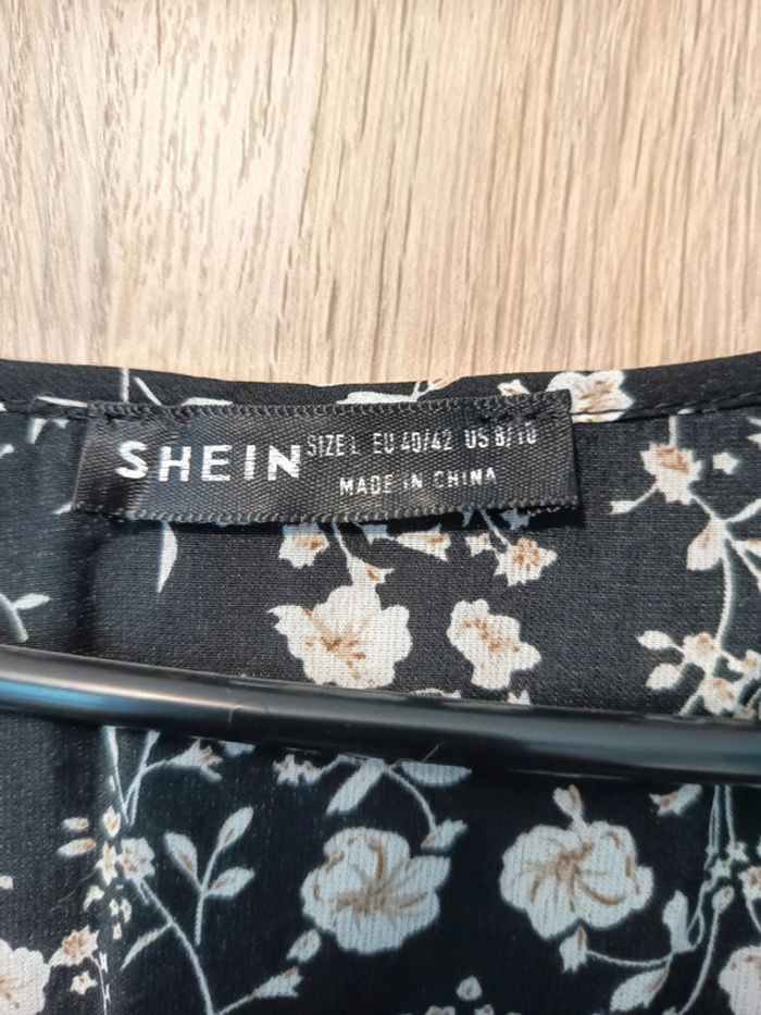 Robe noir fleuri blanche Neuf shein - Taille L 40-42 - photo numéro 9