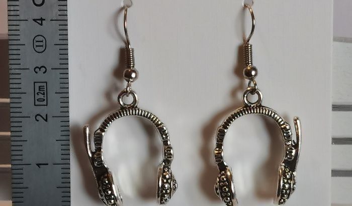 Boucles d'oreilles fantaisie casque avec micro - photo numéro 3