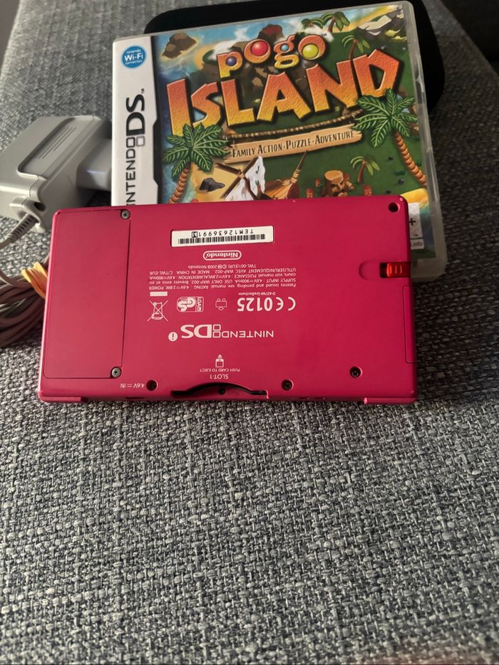Nintendo DSI rose - photo numéro 4