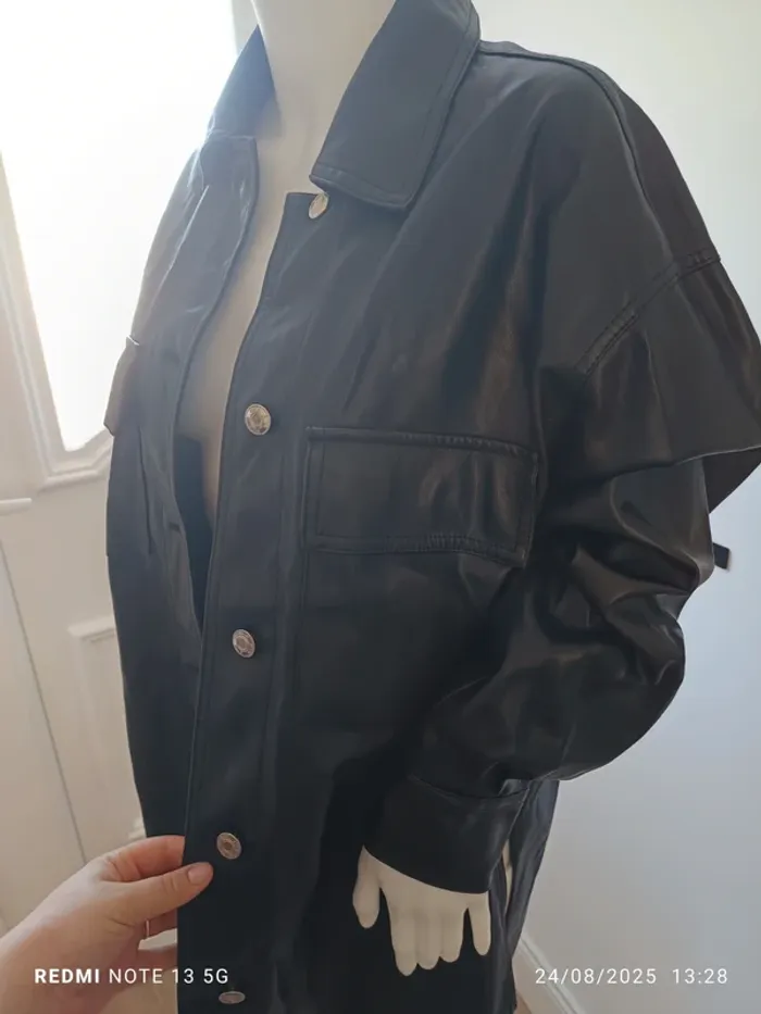 Magnifique veste simili cuir Bershka taille M - photo numéro 2