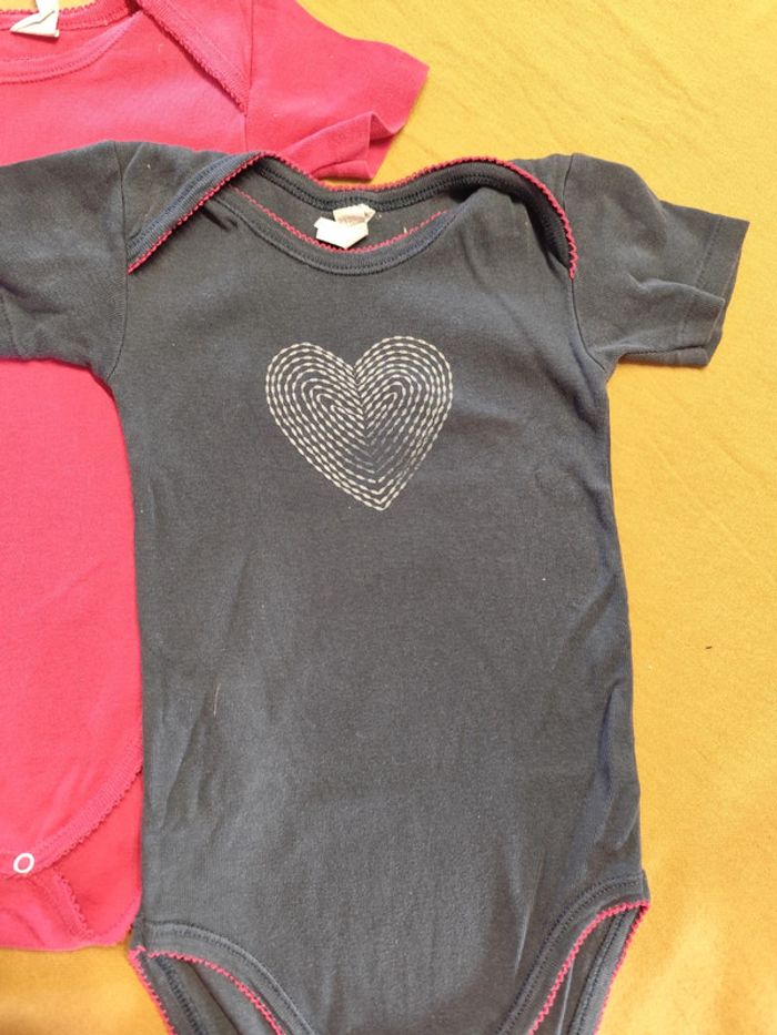 Lot de 2 bodies manches courtes 36 mois - photo numéro 2