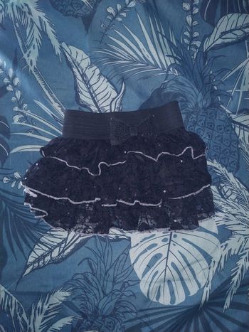 Jupe à volants et paillettes 3 ans