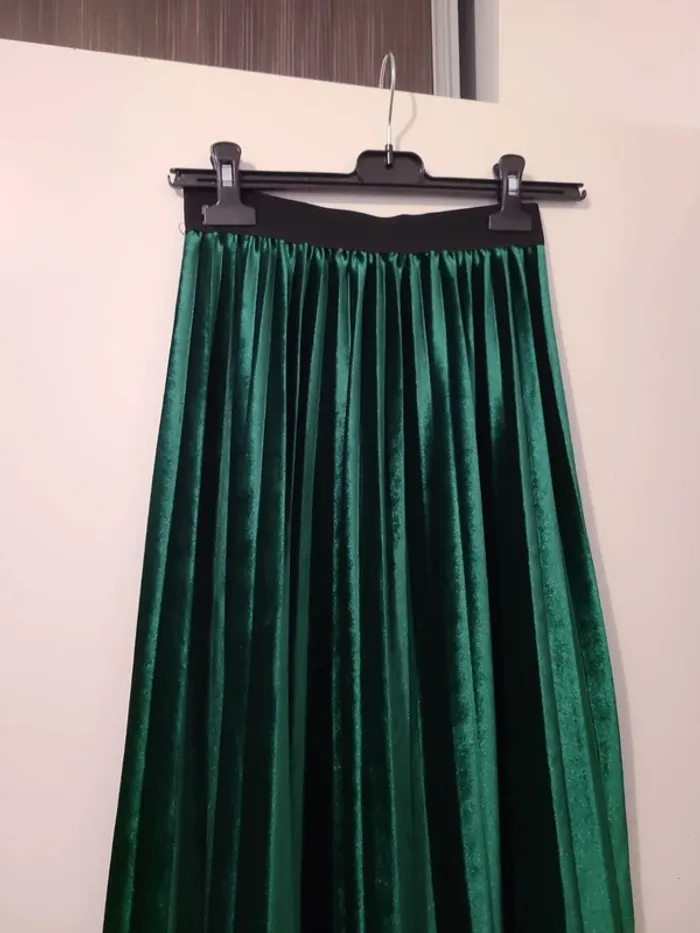 Jupe verte en velours - photo numéro 5