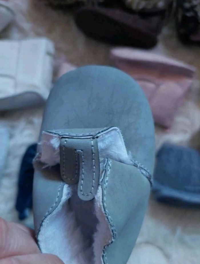 Lot petites chaussures et pantoufles souples bébé fille 0/12 mois BE 👶 - photo numéro 3
