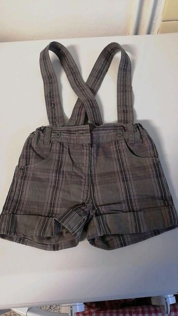 Short avec bretelles