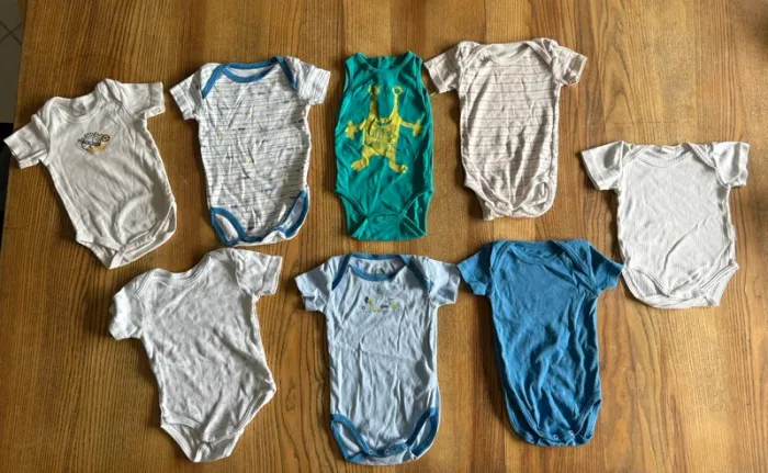 Lot de 23 vêtements taille 6 mois - photo numéro 6