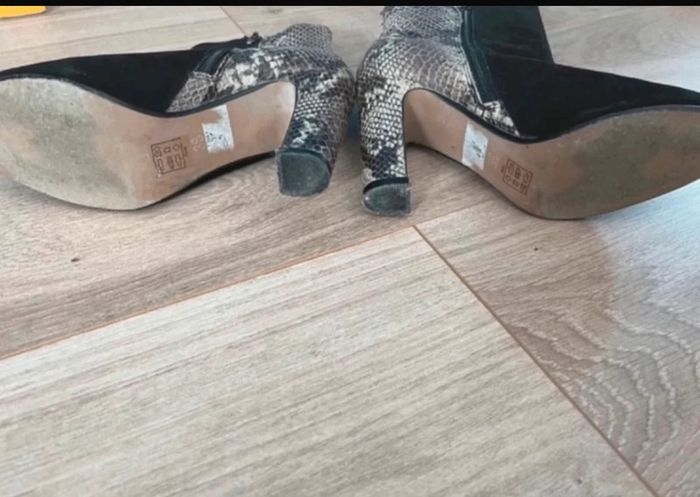 Bottines noires en daim Bocage - photo numéro 4