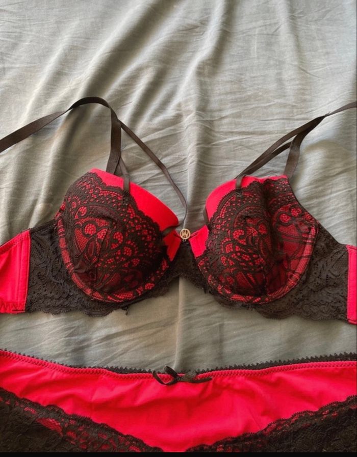 Ensemble lingerie - photo numéro 2