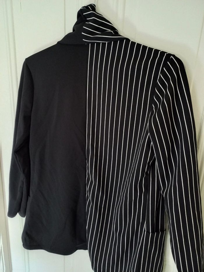 Veste femme – Noire & rayée – Taille unique - photo numéro 2