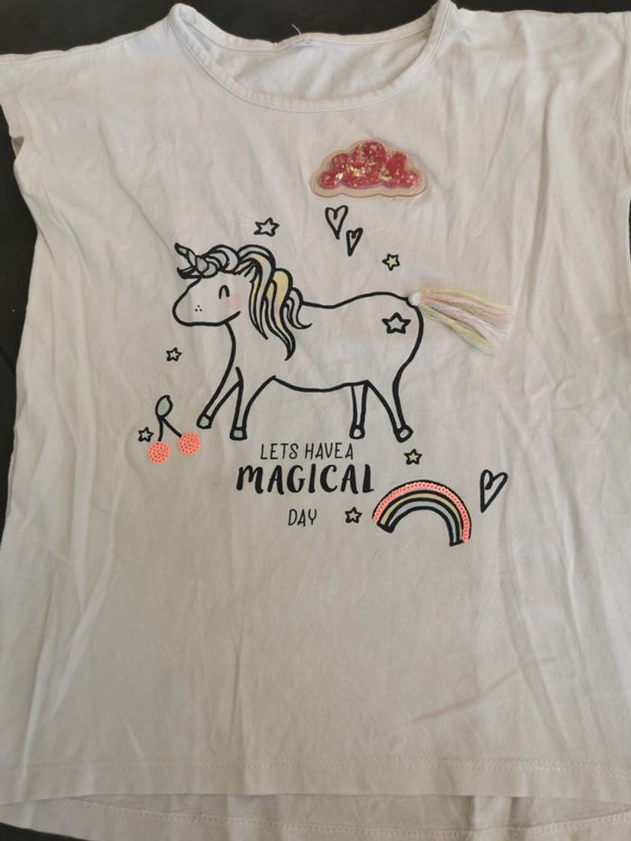 Tee-shirt licorne 10 ans 50 cts - photo numéro 2