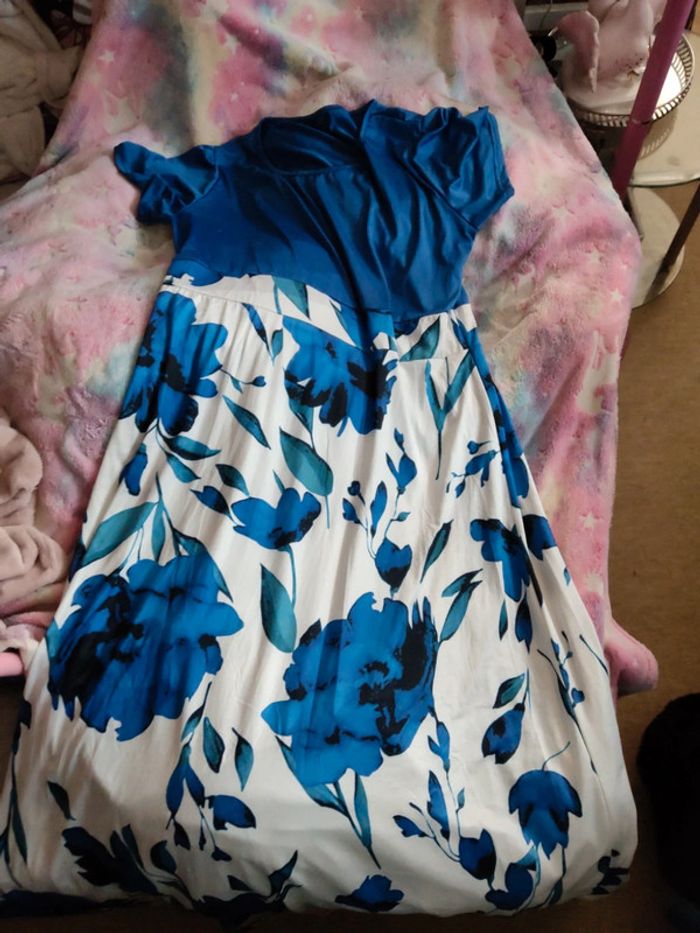 Longue robe 44 46 48 - photo numéro 3