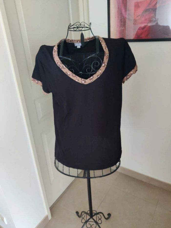 Tee shirt noir - photo numéro 3