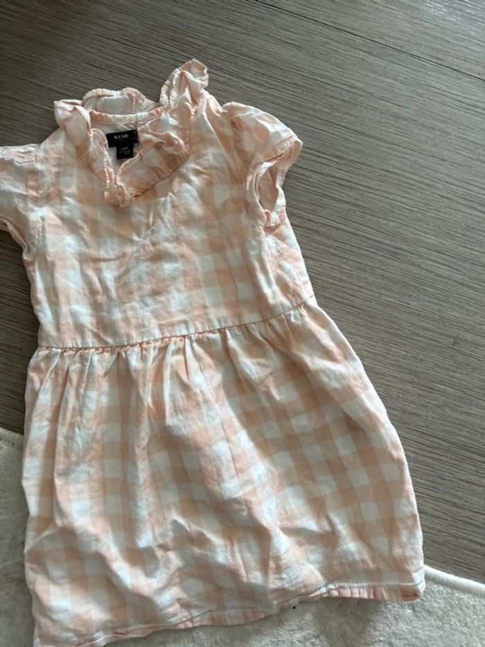 Très jolie robe à carreaux blanc et abricot - photo numéro 3