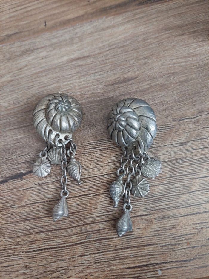 Boucle d'oreille à clip vintage Agatha