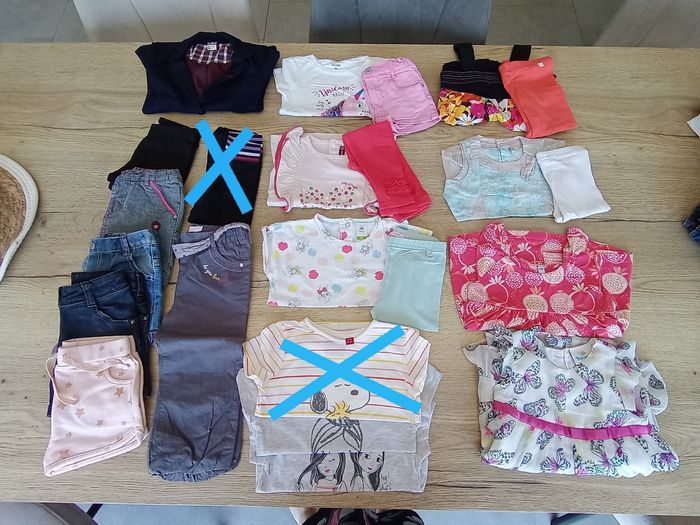 Lot vêtements  bébé fille 2 ans 24 mois printemps été  23 pièces