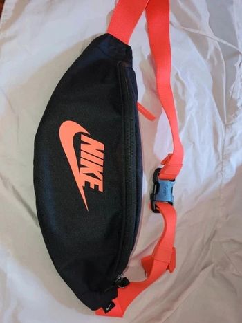 Sac banane nike casi neuf