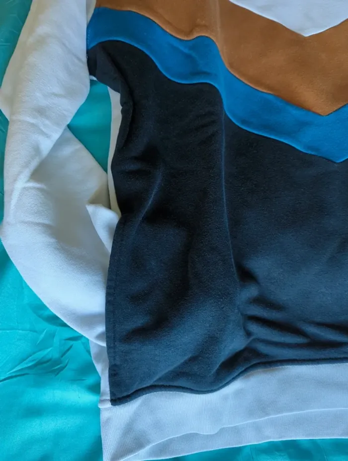 Sweat ado - photo numéro 4