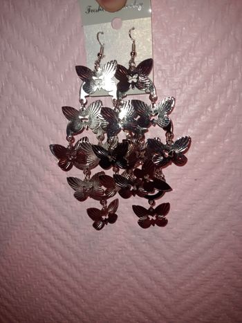 Paire de boucles d'oreilles papillon