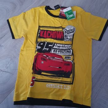 Tee-shirt cars neuf 8 ans