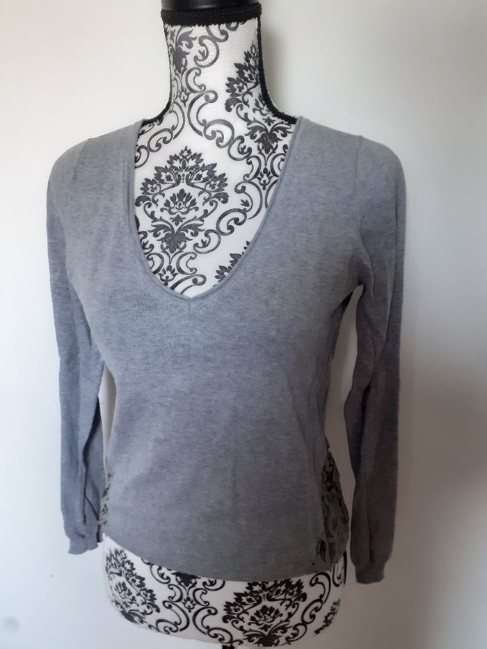 Pull col v avec dentelle taille xs
