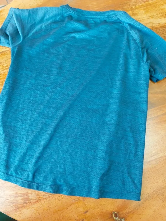 Short et t-shirt - photo numéro 7