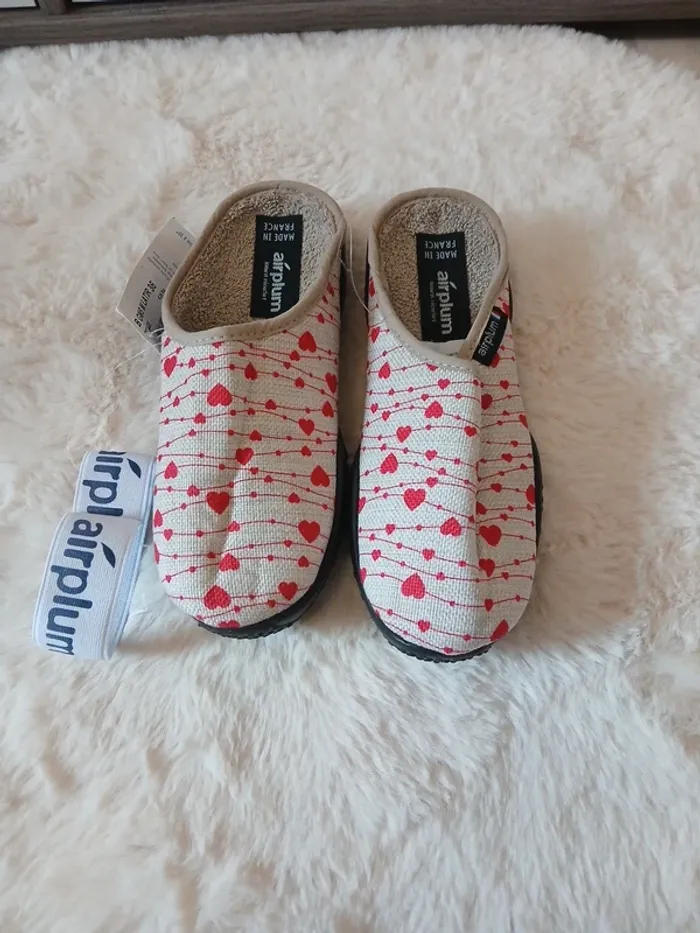 Pantoufle taille 36 Airplum