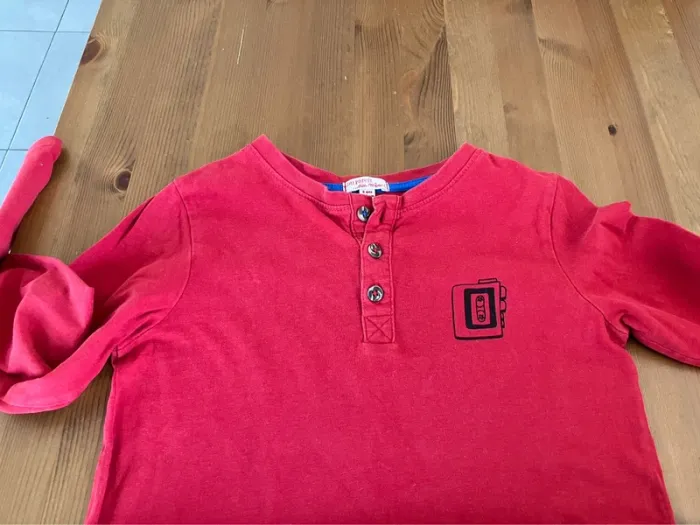Lot 2 tshirts ML 8 ans - photo numéro 4