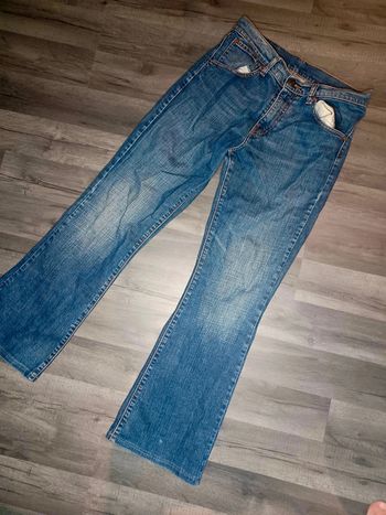 Jean Levi's pate d'éléphant sans le patch derrière