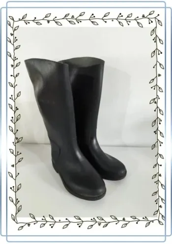 Bottes en caoutchouc enfant enssensole, taille 29, bon état mais quelques traces
