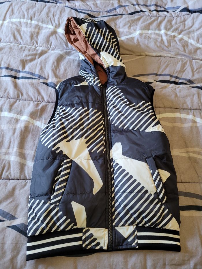 doudoune réversible sans manche catimini 10ans (12e)