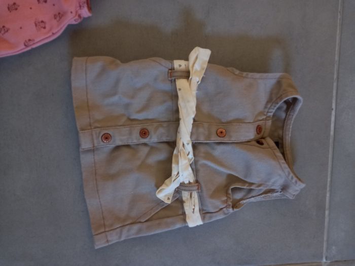 2 robes taille 1 mois - photo numéro 3