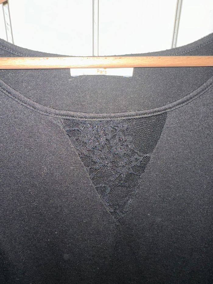 T-shirt noir vintage S detail dentelle - photo numéro 2