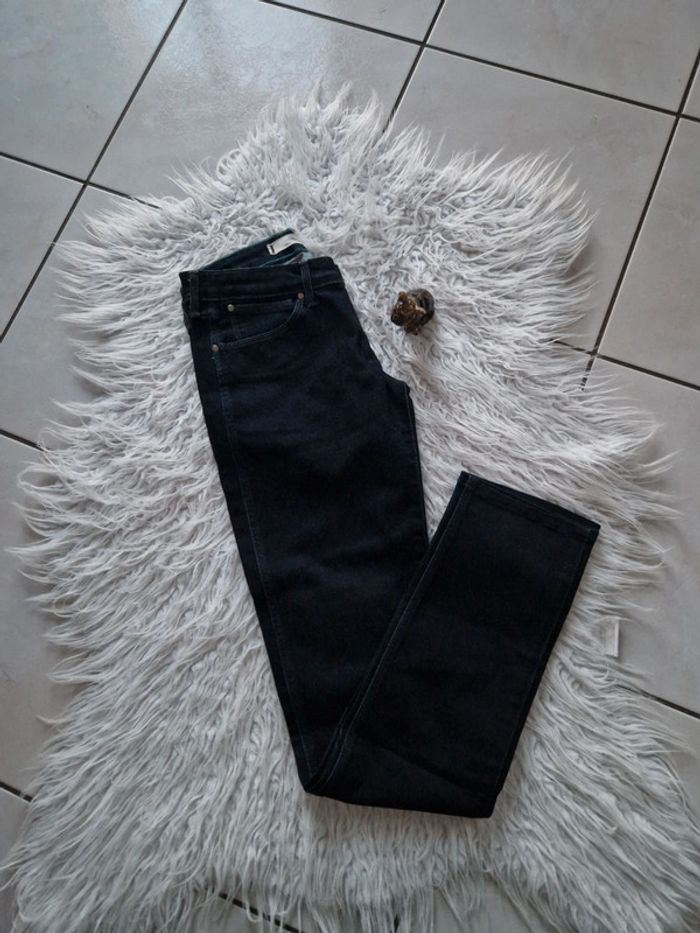 🤗 Magnifique jean femme neuf Wrangler T.38