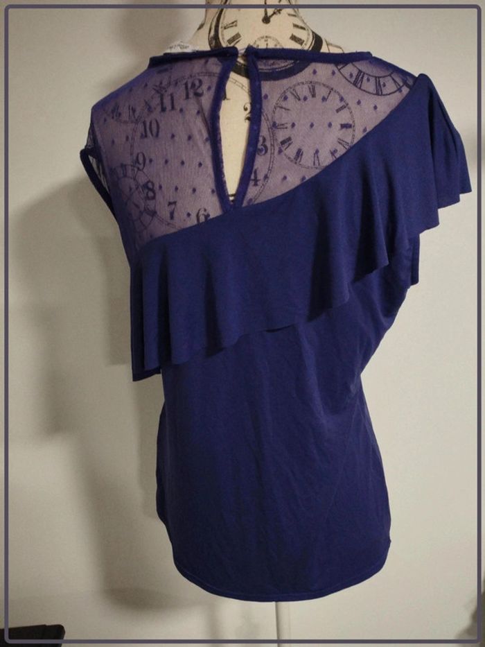 Top détail dentelle taille M - photo numéro 3