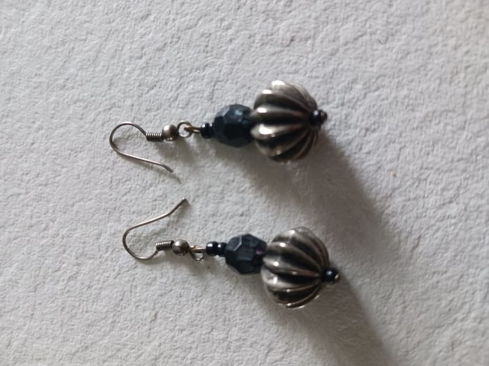 boucle d'oreille Vintage noire et argentée