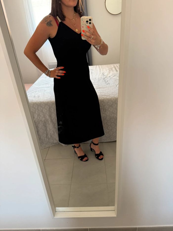 Robe noire longue taille s