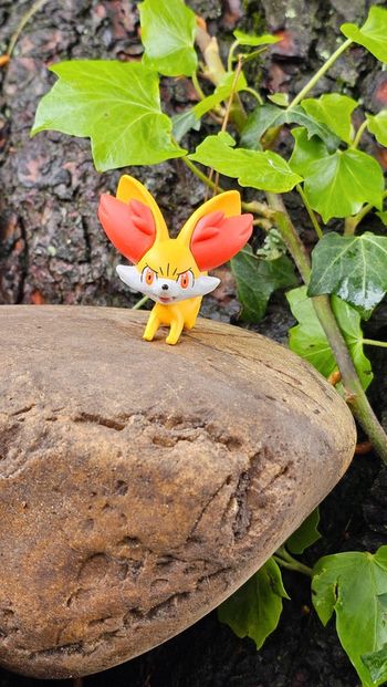 Super figurine Pokemon Nintendo tomy Feunec